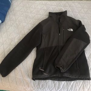 The north face jacket Women’s fleece zip